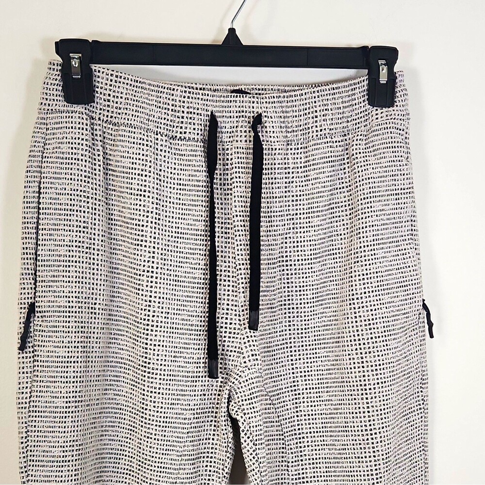 ZANEROBE Sureshot Men's Black White Geometric Jogger Pants MED (?size missing)